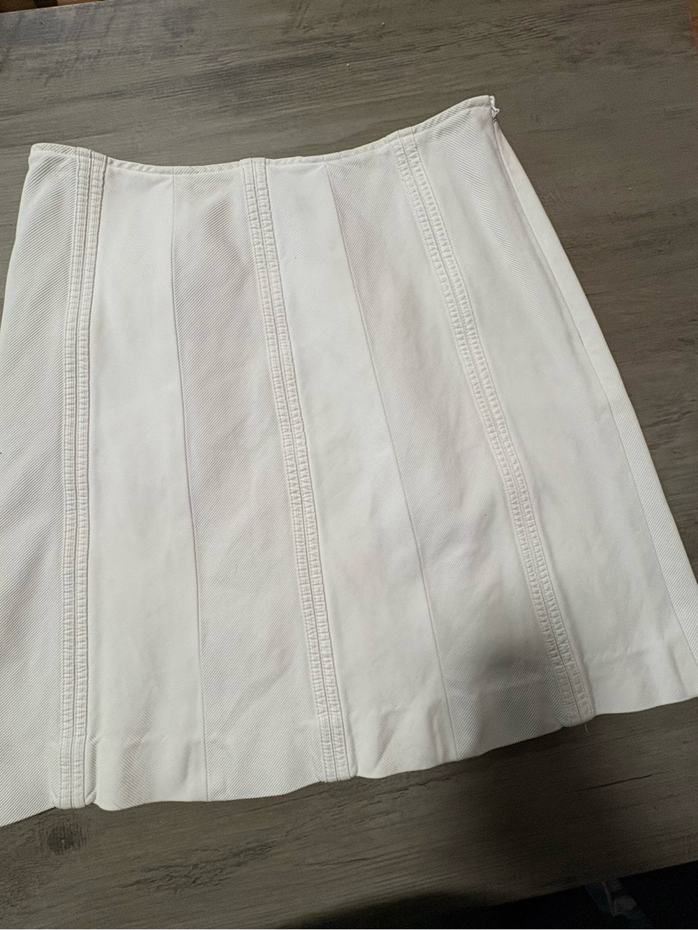 Ann Taylor White Paneled A-Line Skirt size 2